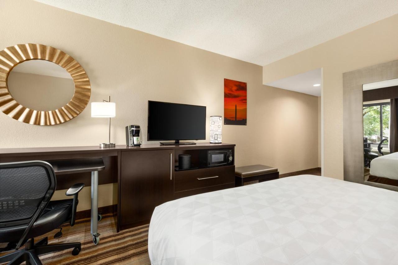 Holiday Inn Washington-Dulles International Airport By Ihg Sterling Exterior foto
